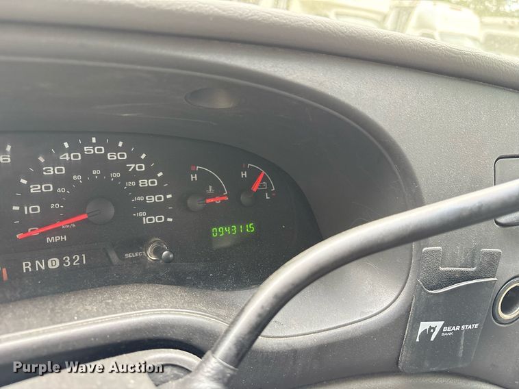 image for item DY0506 2009 Ford E450 shuttle bus