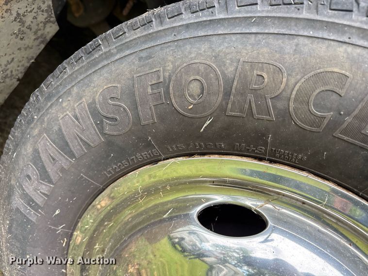 image for item DY0506 2009 Ford E450 shuttle bus