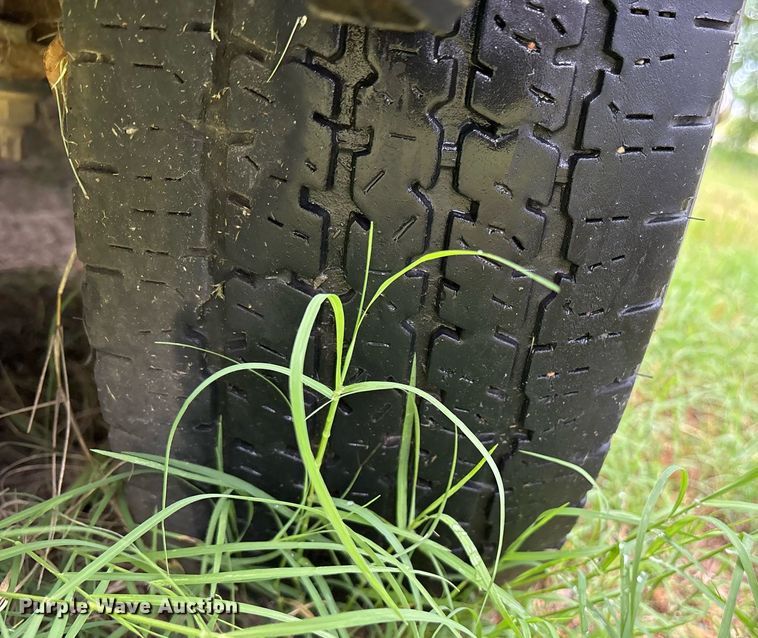 image for item DY0506 2009 Ford E450 shuttle bus