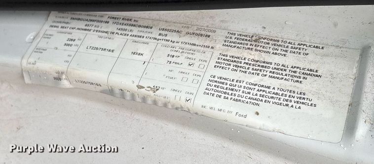 image for item DY0506 2009 Ford E450 shuttle bus