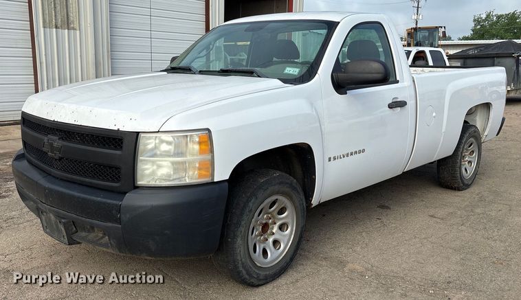 image for item DY0528 2008 Chevrolet Silverado 1500 pickup truck