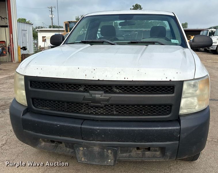 image for item DY0528 2008 Chevrolet Silverado 1500 pickup truck