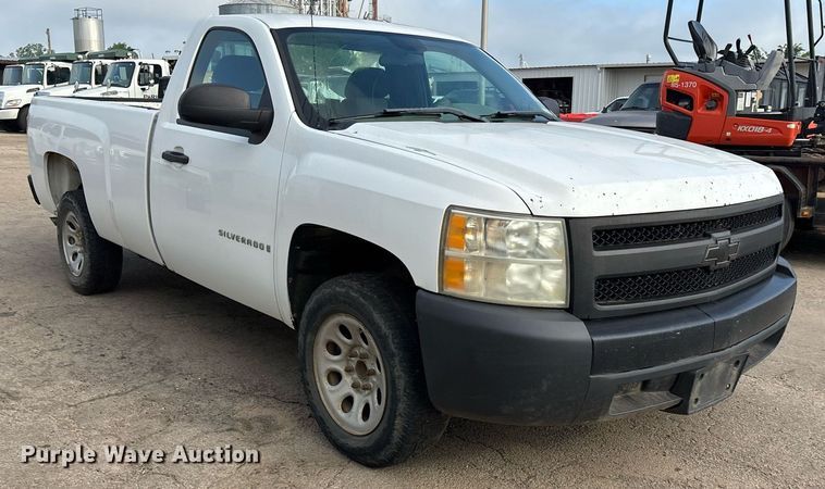 image for item DY0528 2008 Chevrolet Silverado 1500 pickup truck