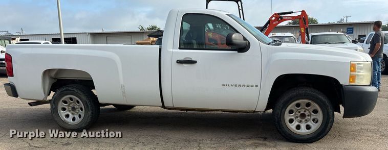 image for item DY0528 2008 Chevrolet Silverado 1500 pickup truck