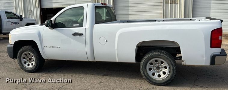 image for item DY0528 2008 Chevrolet Silverado 1500 pickup truck
