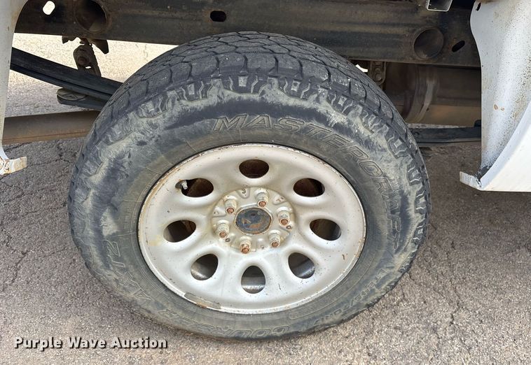 image for item DY0528 2008 Chevrolet Silverado 1500 pickup truck