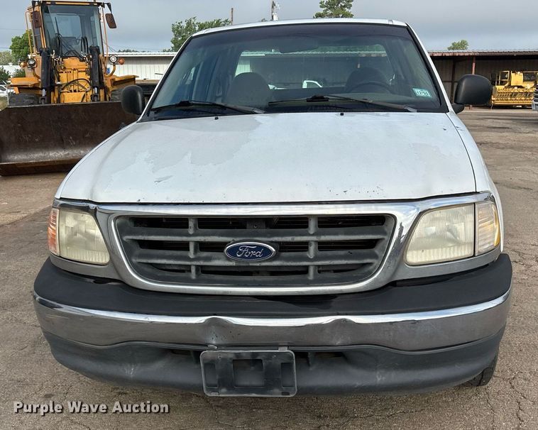 image for item DY0530 2000 Ford F150 SuperCab pickup truck