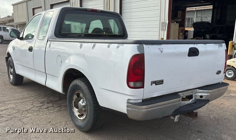 image for item DY0530 2000 Ford F150 SuperCab pickup truck