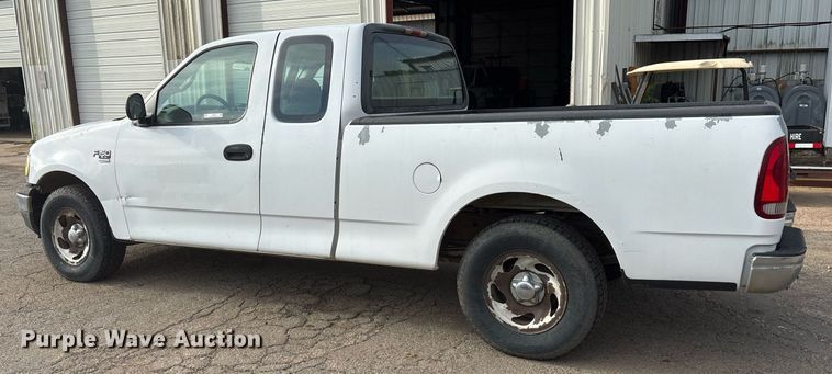 image for item DY0530 2000 Ford F150 SuperCab pickup truck