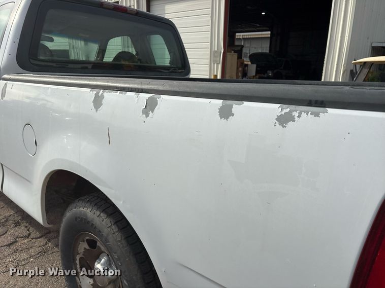 image for item DY0530 2000 Ford F150 SuperCab pickup truck