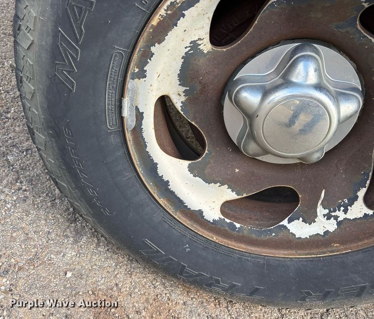 image for item DY0530 2000 Ford F150 SuperCab pickup truck