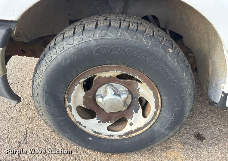 image for item DY0530 2000 Ford F150 SuperCab pickup truck