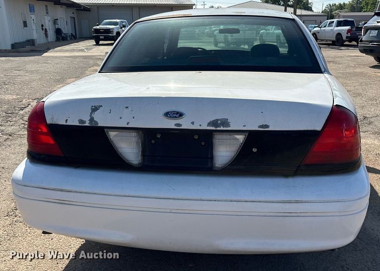 image for item DY0531 2001 Ford Crown Victoria Police Interceptor 