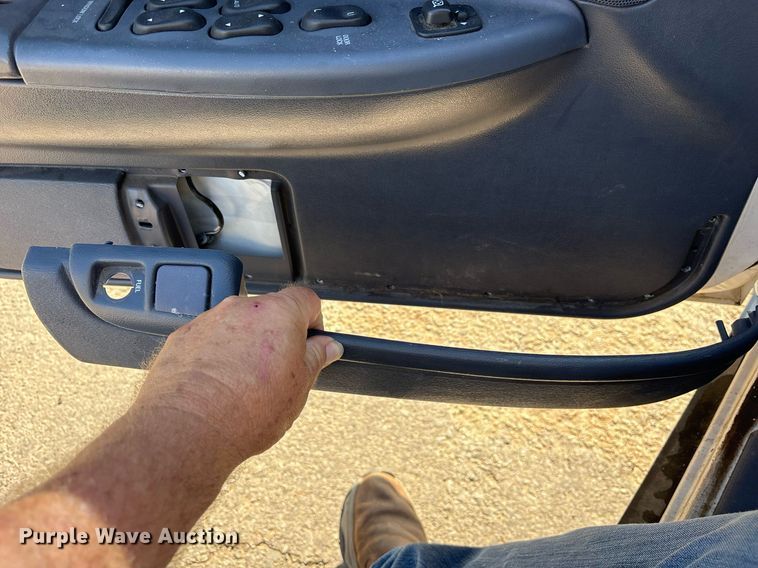 image for item DY0531 2001 Ford Crown Victoria Police Interceptor 