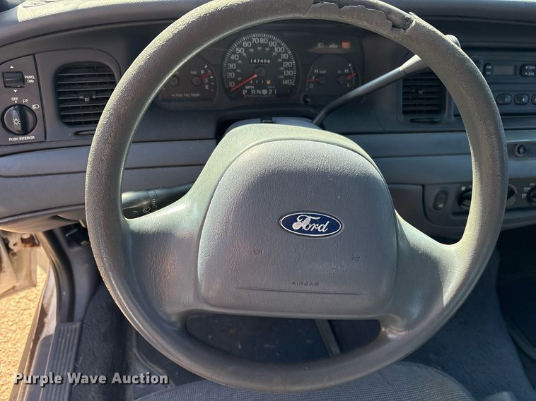 image for item DY0531 2001 Ford Crown Victoria Police Interceptor 