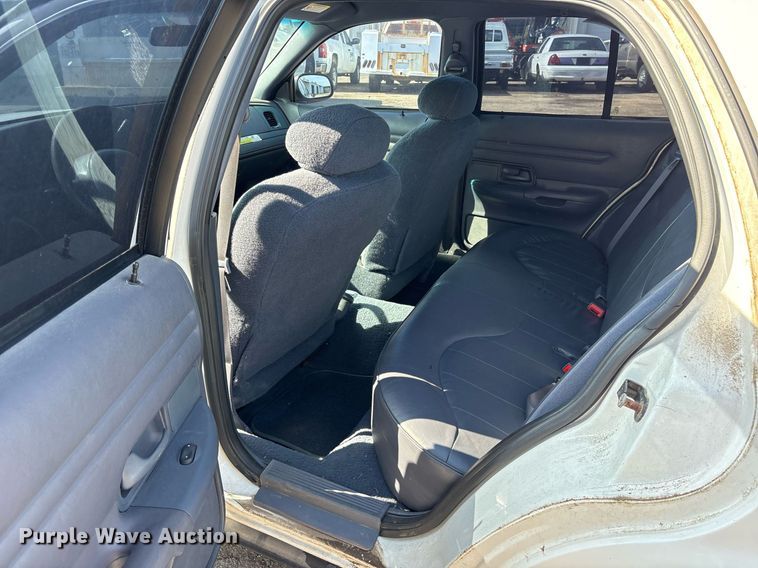 image for item DY0531 2001 Ford Crown Victoria Police Interceptor 