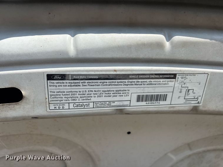 image for item DY0531 2001 Ford Crown Victoria Police Interceptor 