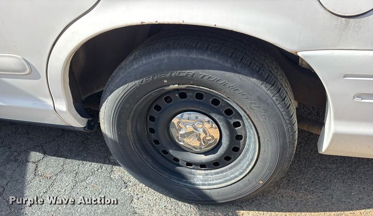 image for item DY0531 2001 Ford Crown Victoria Police Interceptor 