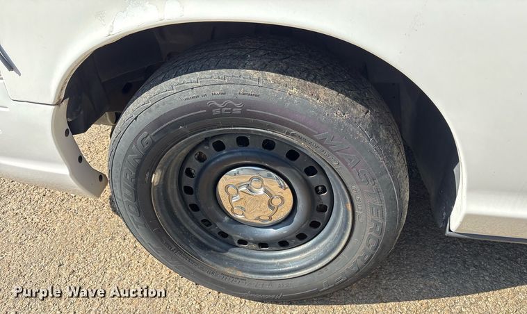 image for item DY0531 2001 Ford Crown Victoria Police Interceptor 