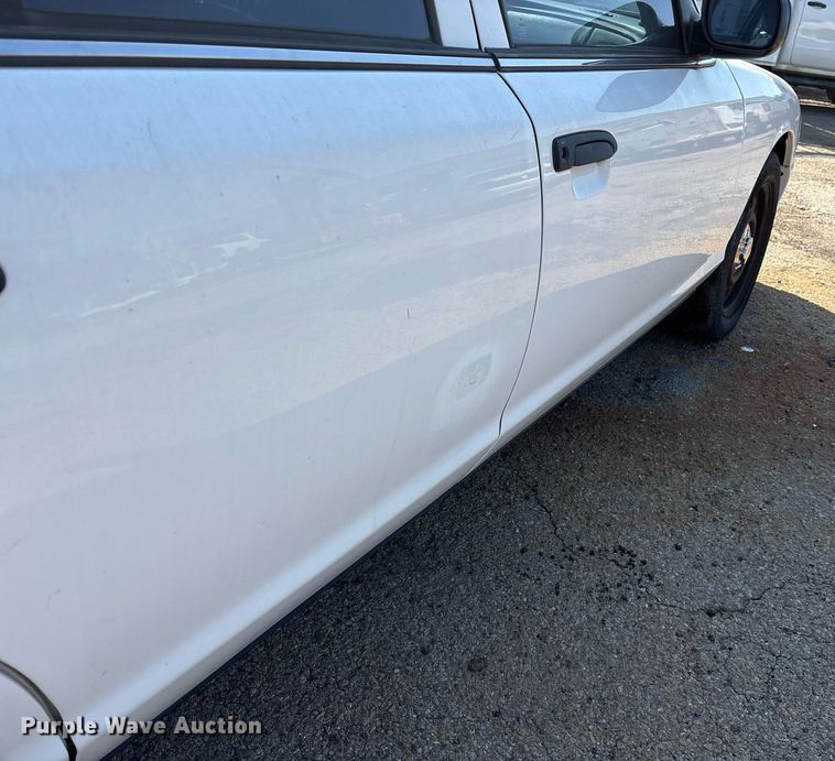 image for item DY0532 2011 Ford Crown Victoria Police Interceptor 