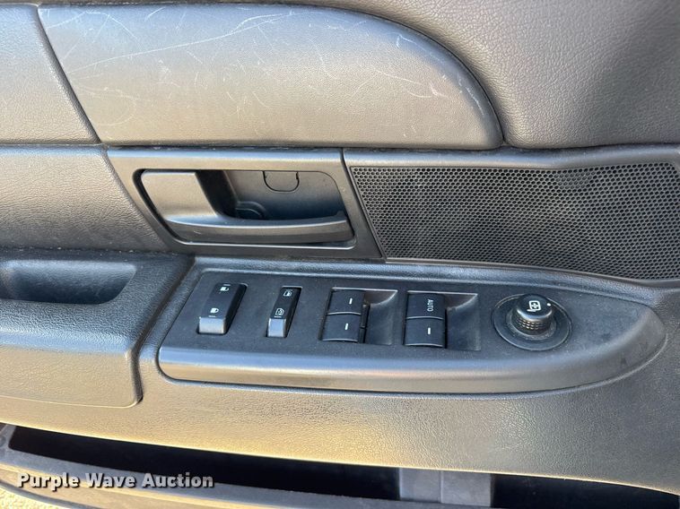 image for item DY0532 2011 Ford Crown Victoria Police Interceptor 