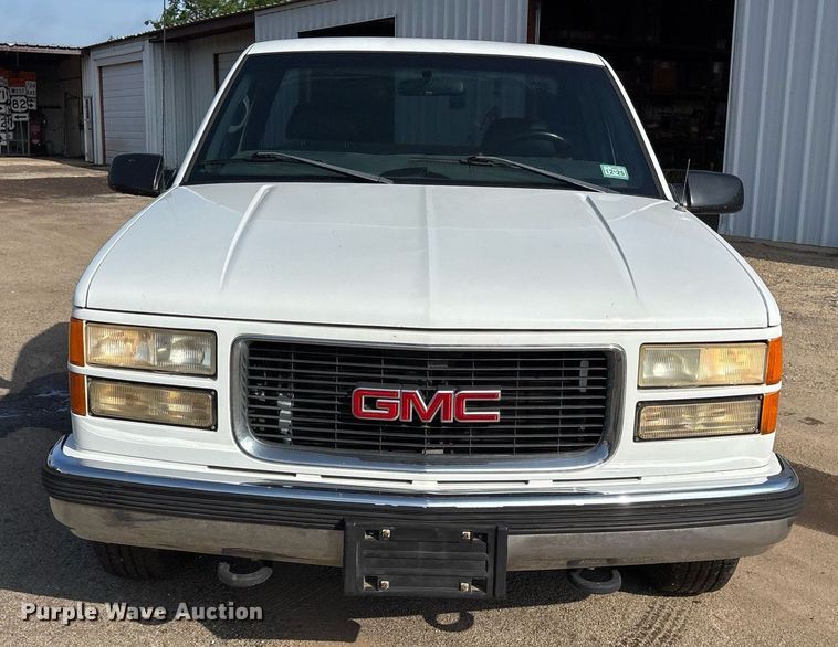 image for item DY0533 1998 GMC Sierra 1500 pickup truck