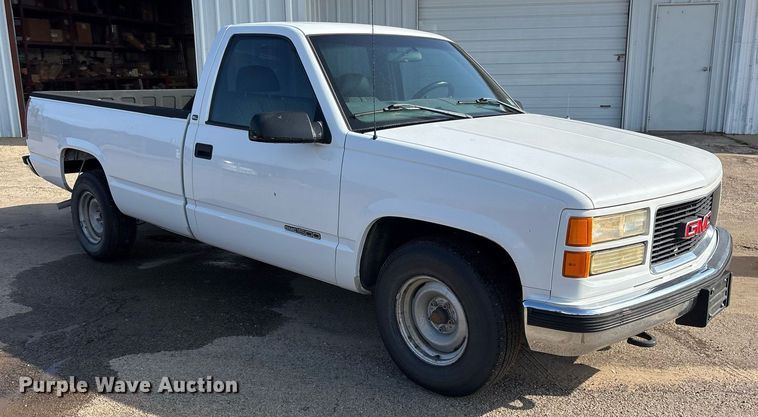 image for item DY0533 1998 GMC Sierra 1500 pickup truck