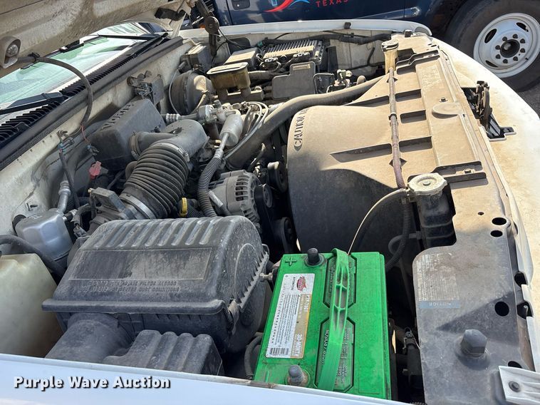 image for item DY0533 1998 GMC Sierra 1500 pickup truck