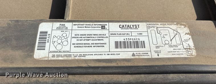 image for item DY0533 1998 GMC Sierra 1500 pickup truck