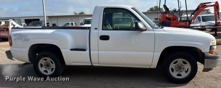 image for item DY0534 2000 Chevrolet Silverado 1500 pickup truck