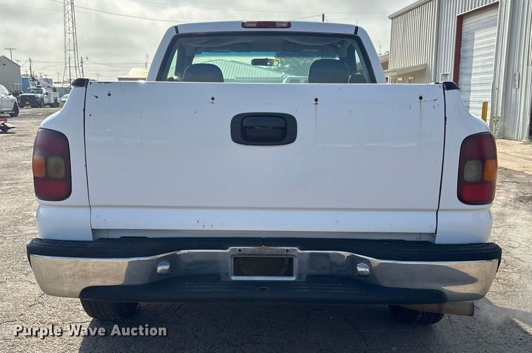 image for item DY0534 2000 Chevrolet Silverado 1500 pickup truck