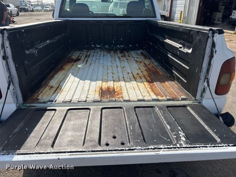 image for item DY0534 2000 Chevrolet Silverado 1500 pickup truck