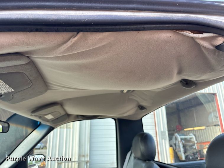 image for item DY0534 2000 Chevrolet Silverado 1500 pickup truck