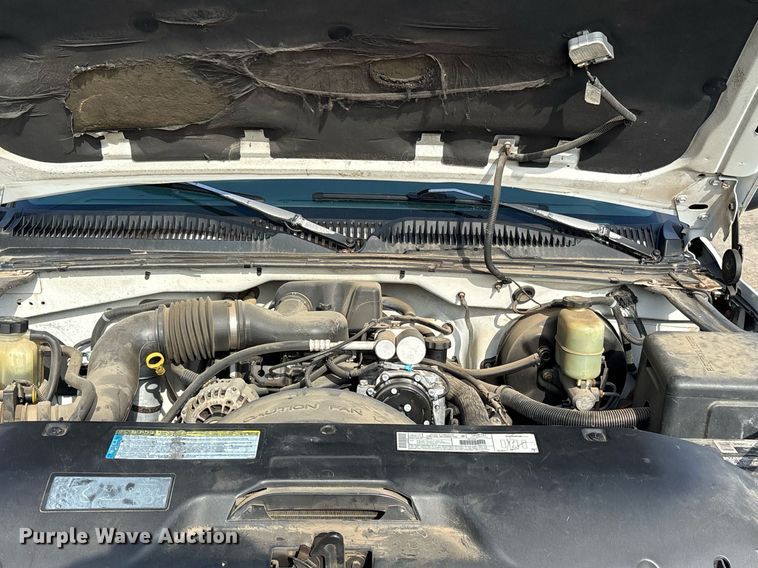 image for item DY0534 2000 Chevrolet Silverado 1500 pickup truck