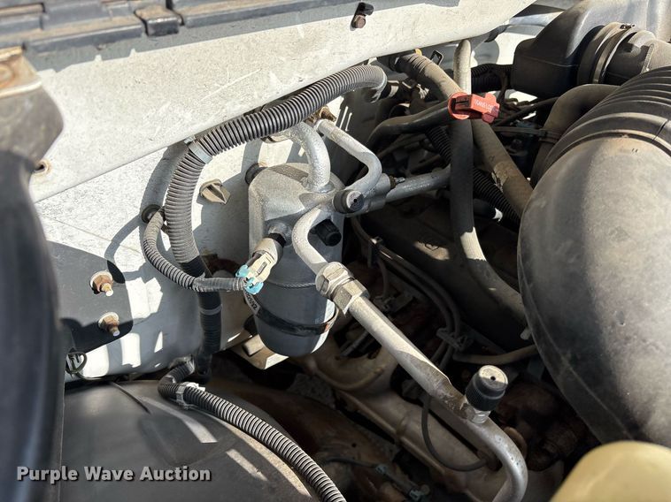 image for item DY0534 2000 Chevrolet Silverado 1500 pickup truck