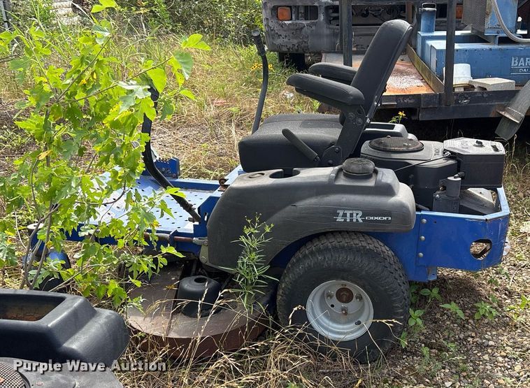 image for item DY0537 (4) lawn mowers