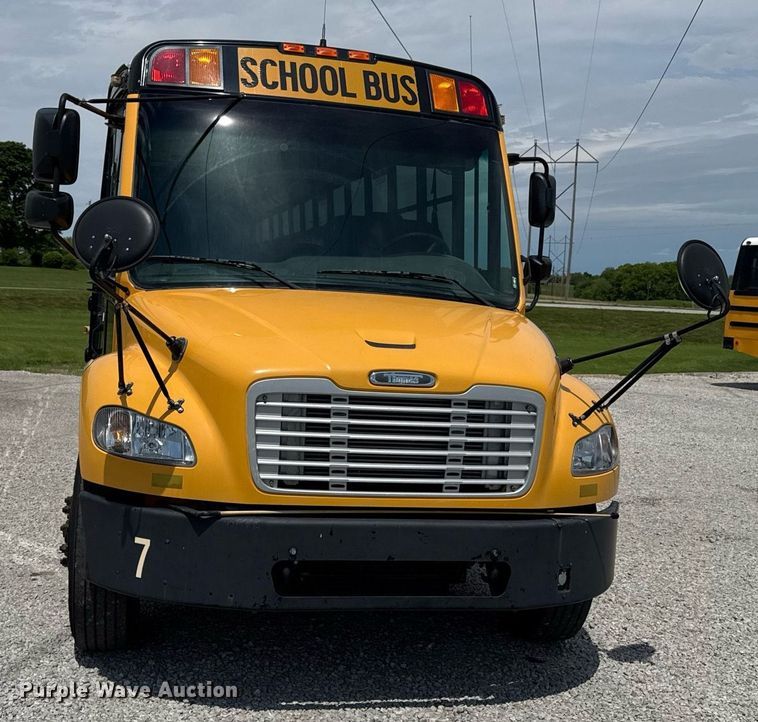 image for item DZ4197 2010 Thomas  Saf-T-liner school bus