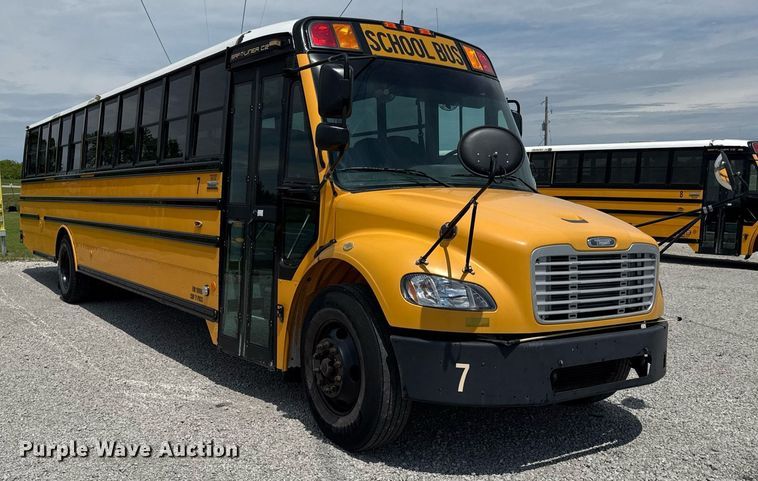 image for item DZ4197 2010 Thomas  Saf-T-liner school bus