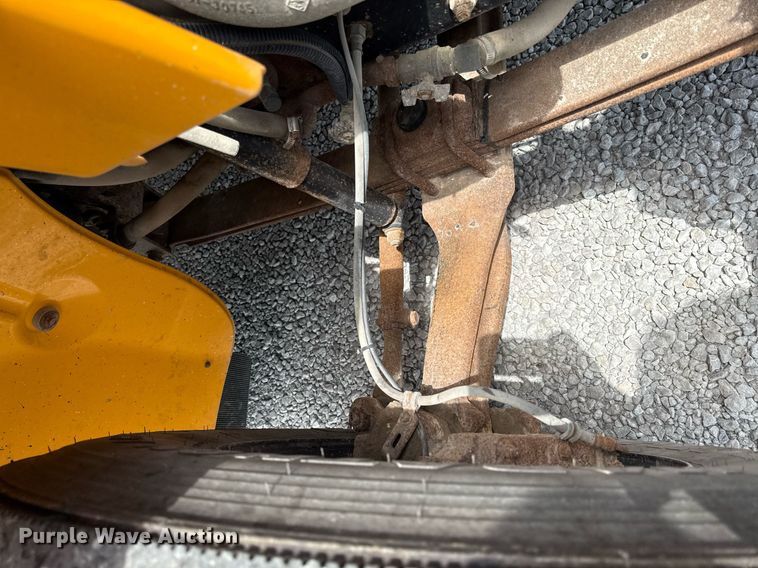 image for item DZ4197 2010 Thomas  Saf-T-liner school bus