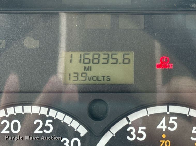 image for item DZ4197 2010 Thomas  Saf-T-liner school bus