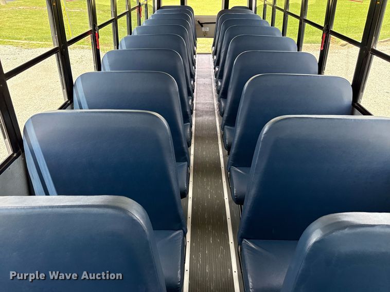 image for item DZ4197 2010 Thomas  Saf-T-liner school bus