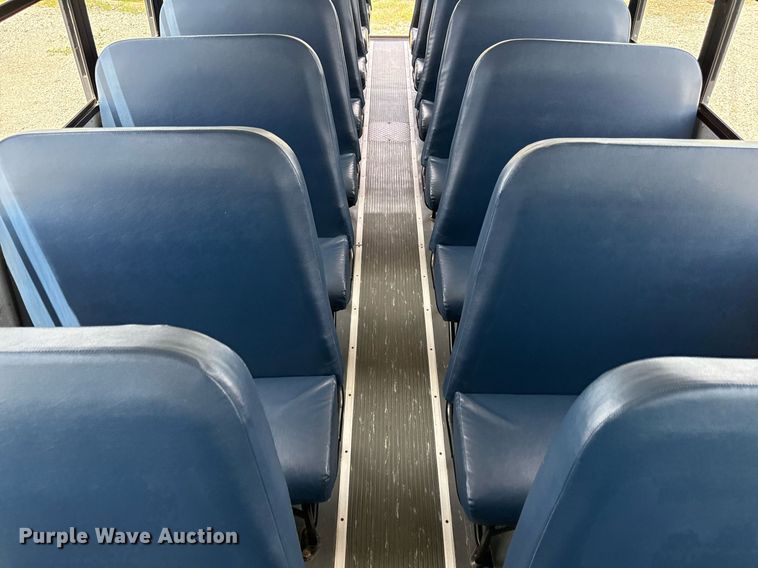 image for item DZ4197 2010 Thomas  Saf-T-liner school bus