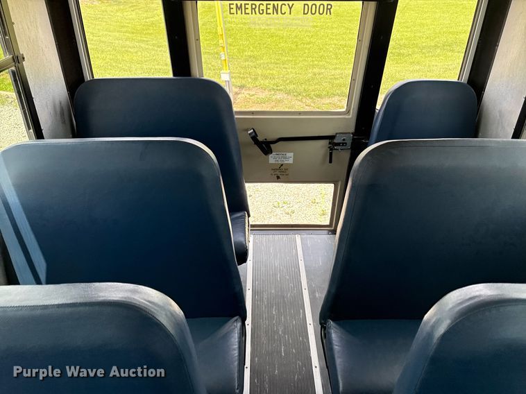 image for item DZ4197 2010 Thomas  Saf-T-liner school bus