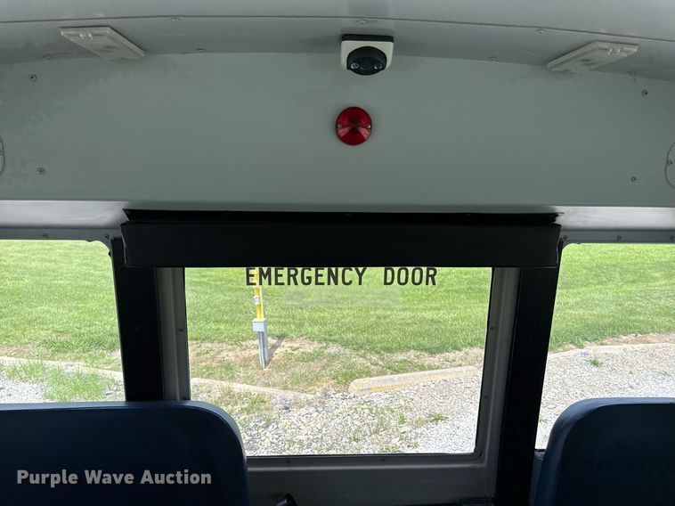 image for item DZ4197 2010 Thomas  Saf-T-liner school bus