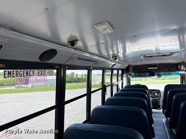 image for item DZ4197 2010 Thomas  Saf-T-liner school bus