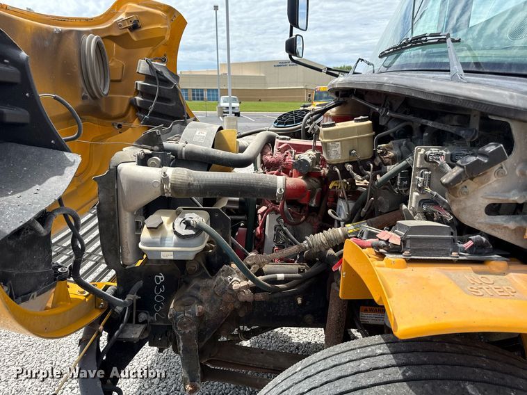 image for item DZ4197 2010 Thomas  Saf-T-liner school bus