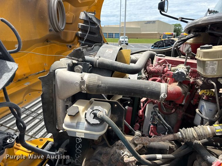 image for item DZ4197 2010 Thomas  Saf-T-liner school bus