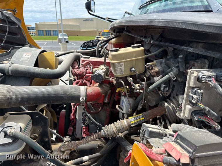 image for item DZ4197 2010 Thomas  Saf-T-liner school bus