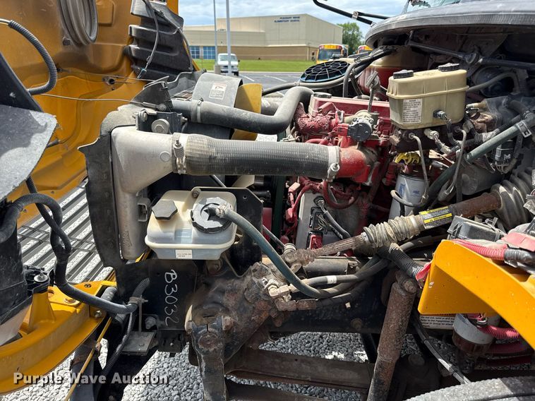 image for item DZ4197 2010 Thomas  Saf-T-liner school bus