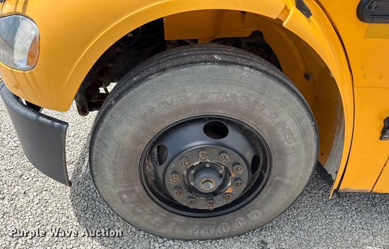 image for item DZ4197 2010 Thomas  Saf-T-liner school bus